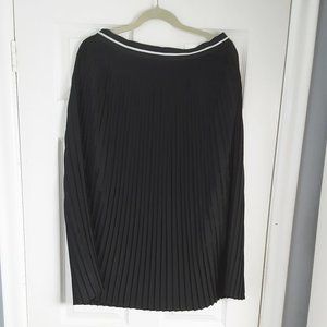 Olsen Europe Women’s Black Pleated Midi Skirt M-L/12